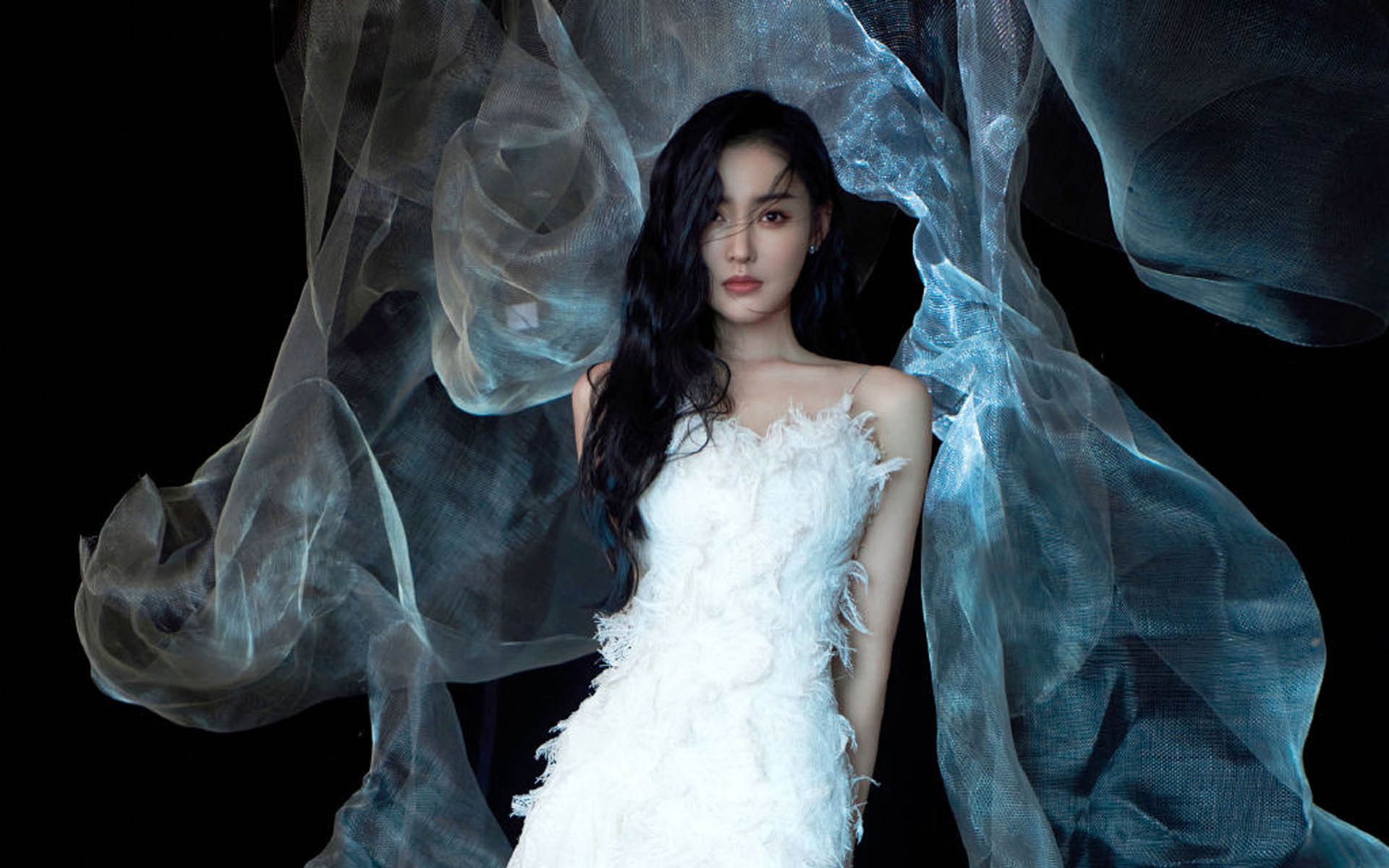 开云体育登录-跨界统治力，从篮球场到F1赛道，太阳与切特的压制艺术