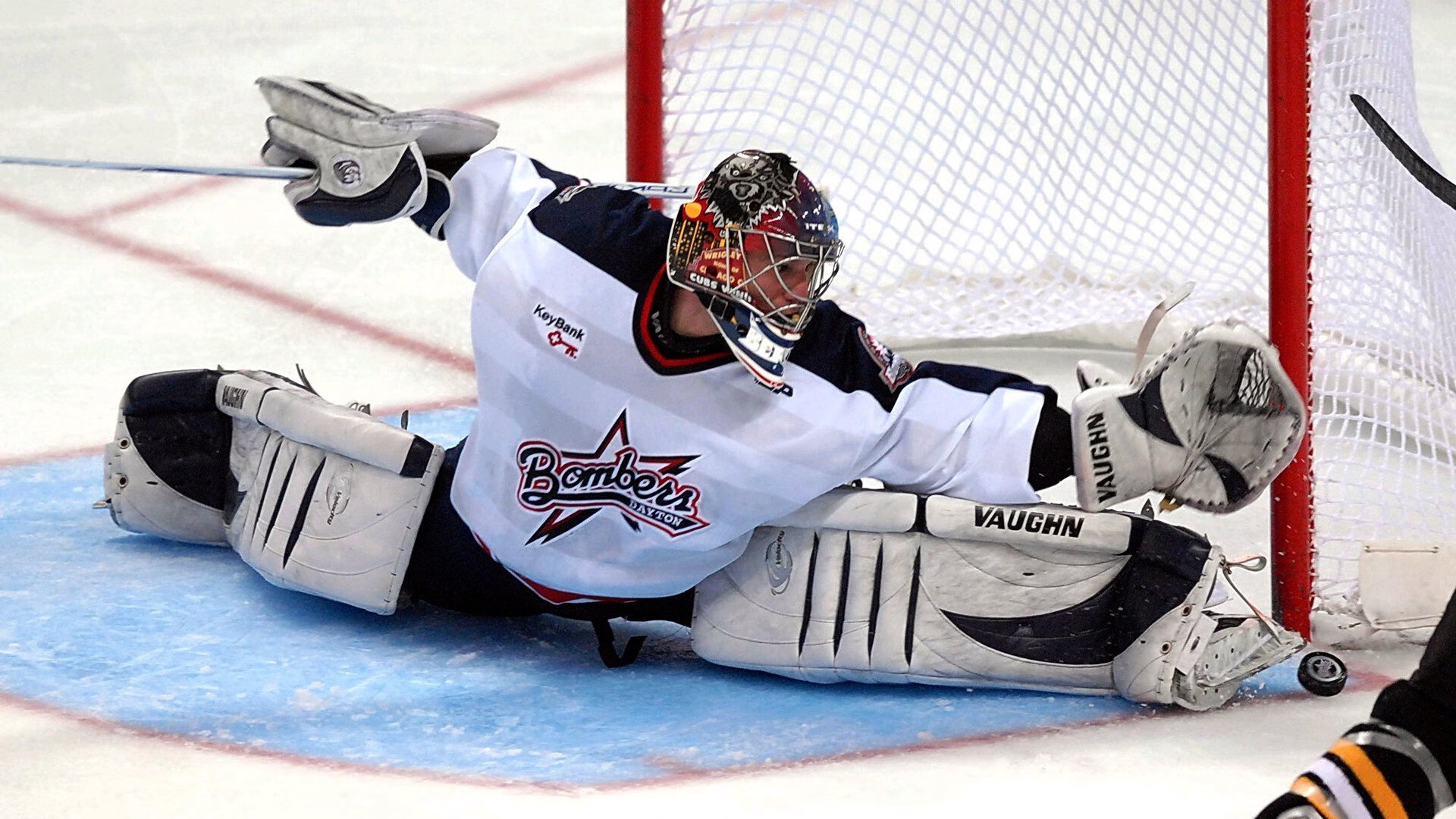 开云体育直播-久保建英的加冕之夜，瑞士黑马掀翻拜仁，亚洲之光在欧冠决赛接管比赛